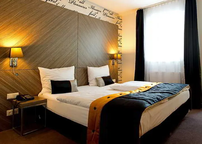 Elaya West, Trademark By Wyndham Hotel 4*