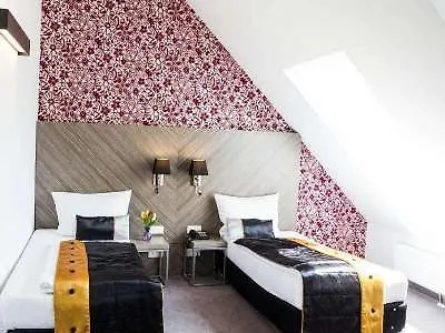 Hotel Elaya West, Trademark By Wyndham 4*