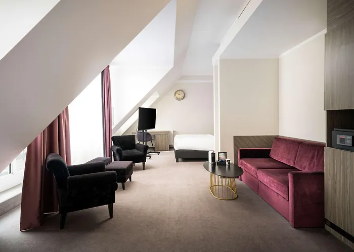 Elaya West, Trademark By Wyndham 4* Wenen