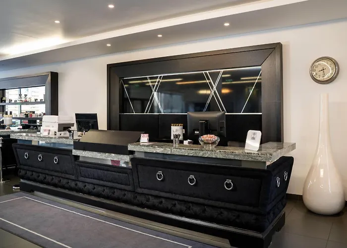 Hotel Elaya West, Trademark By Wyndham