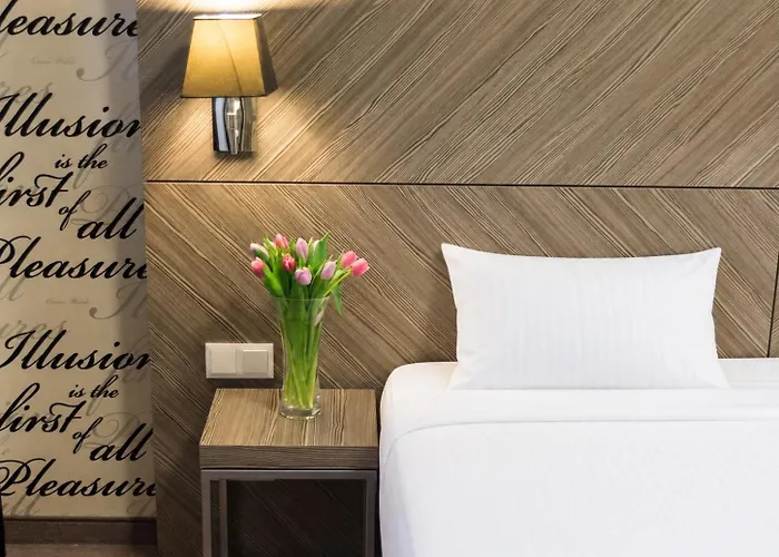 Hotel Elaya West, Trademark By Wyndham 4*