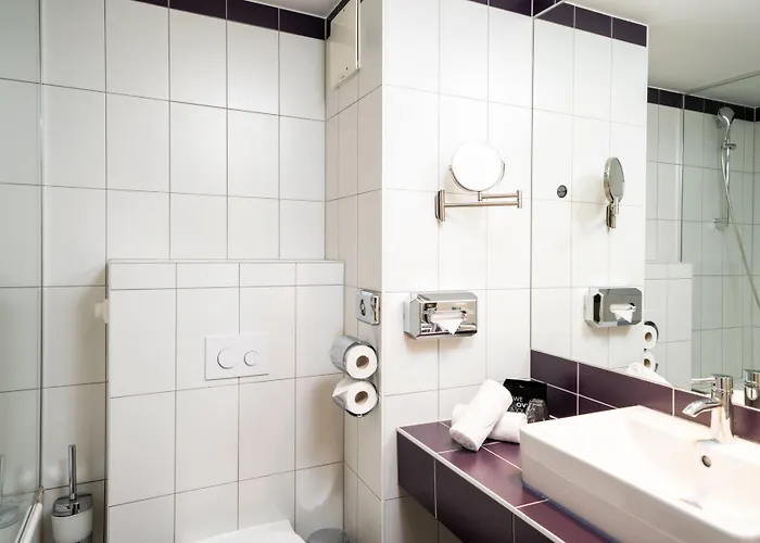 Elaya West, Trademark By Wyndham 4* Vienne