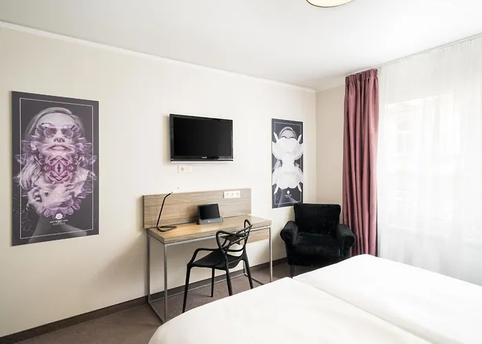 Elaya West, Trademark By Wyndham 4* Wien